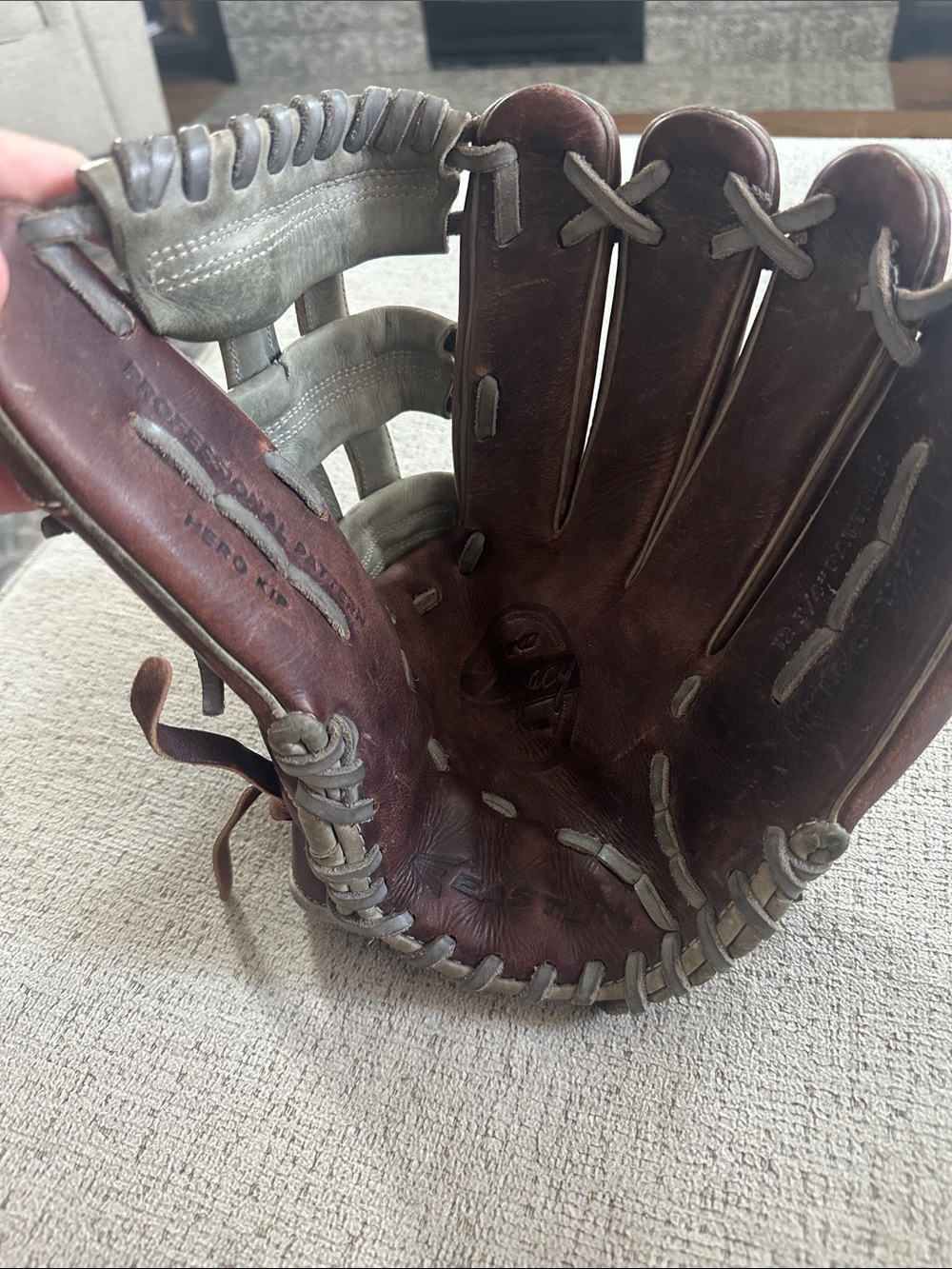 Easton Mako Legacy 12.75” Baseball Glove - Premium Hero Kip Leather - RHT